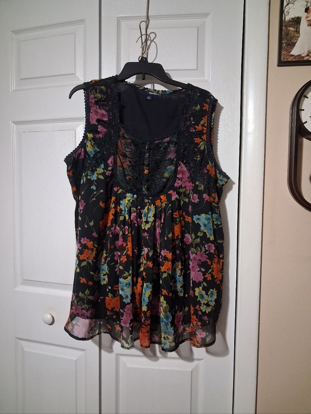 Black Floral Lace-Trim Tank with Buttons on Front - Picture 2 of 7